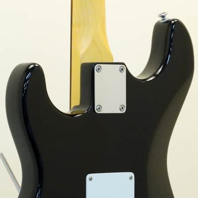 G&L Tribute Legacy 3-Tone Sunburst image 7
