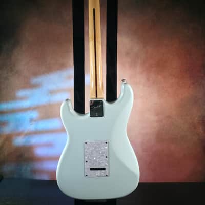 Squier Vintage Modified Surf Stratocaster 2012 - 2018 - Sonic Blue image 2