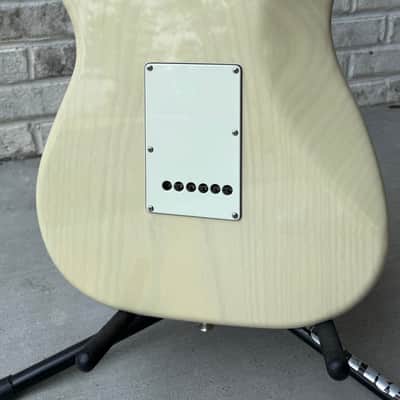 Michael Tuttle Custom Classic S - Mary Kay White Nitro image 3