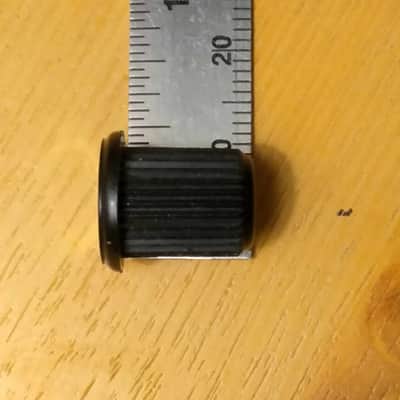 Vintage Push-In Bushings/Ferrules (x6 for guitar) 1950's-1970's image 7
