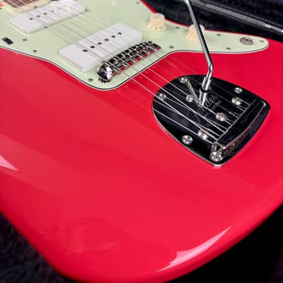Fender Limited Edition 60th Anniversary Classic Jazzmaster in Fiesta Red with Hard Case image 3