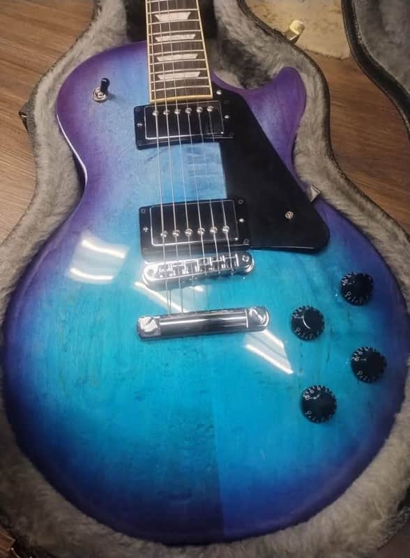 Gibson Les Paul Studio 2024 - Present - Blueberry Burst image 1