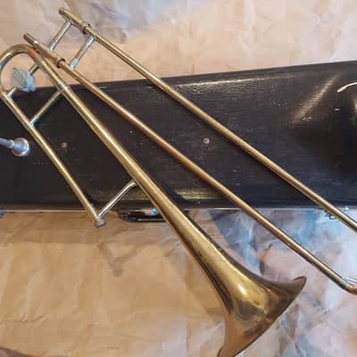Holton Collegiate Trombone, USA, With case & mouthpiece image 9