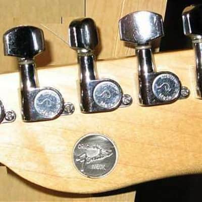 90's FENDER STRATOCASTER '57 MAPLE NECK - made in USA - NITRO FINISH image 8