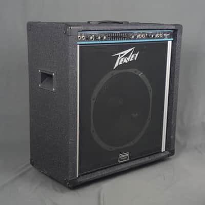 Peavey TNT 115 200-Watt 1x15" Bass Combo image 2