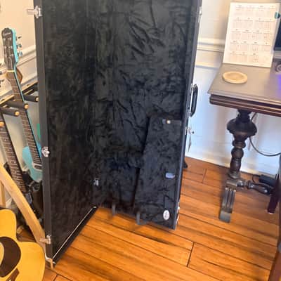 Fender Classic Series Wood Jazzmaster / Jaguar Guitar Case - Black image 4