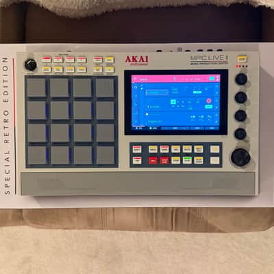 Akai MPC Live II Standalone Sampler / Sequencer Retro Edition 2020 - Present - Grey image 4