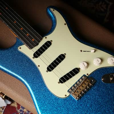 Fender USA Custom Shop 62 Flamethrower Stratocaster Relic Blue Sparkle image 9
