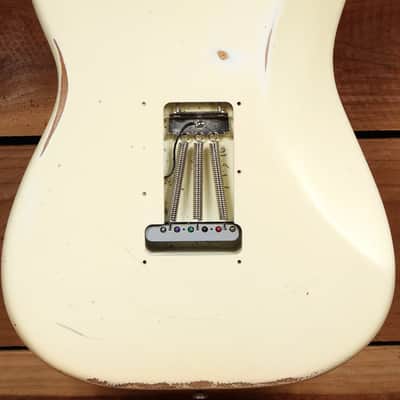 Fender HEAVY Relic CLASSIC SERIES 60s STRATOCASTER Road Worn White Strat 06667 image 7