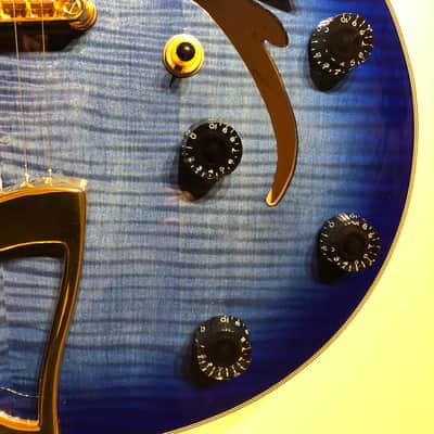 Michael Kelly Phoenix Jazz Archtop Semi Hollowbody 2005 - Blue Burst Flametop image 5