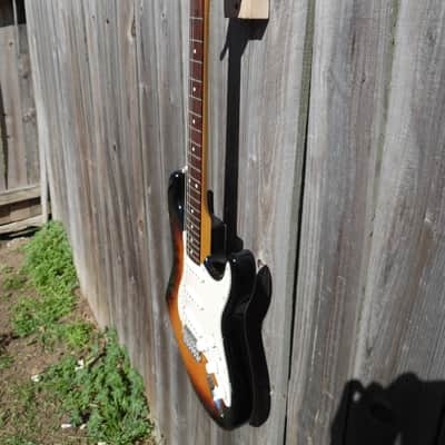 Fender Robert Cray Signature Stratocaster- 3-Color Sunburst w/Fishman Greg Koch Pickups image 10