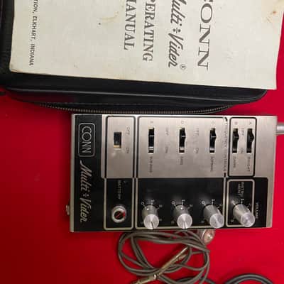 Conn Multi Vider fuzz/sub octave with bag, mic, cords and manual imagen 5