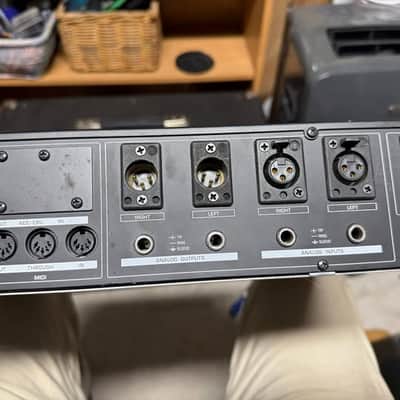 Behringer Ultra-Curve DSP8000 Digital EQ and System Processor image 2