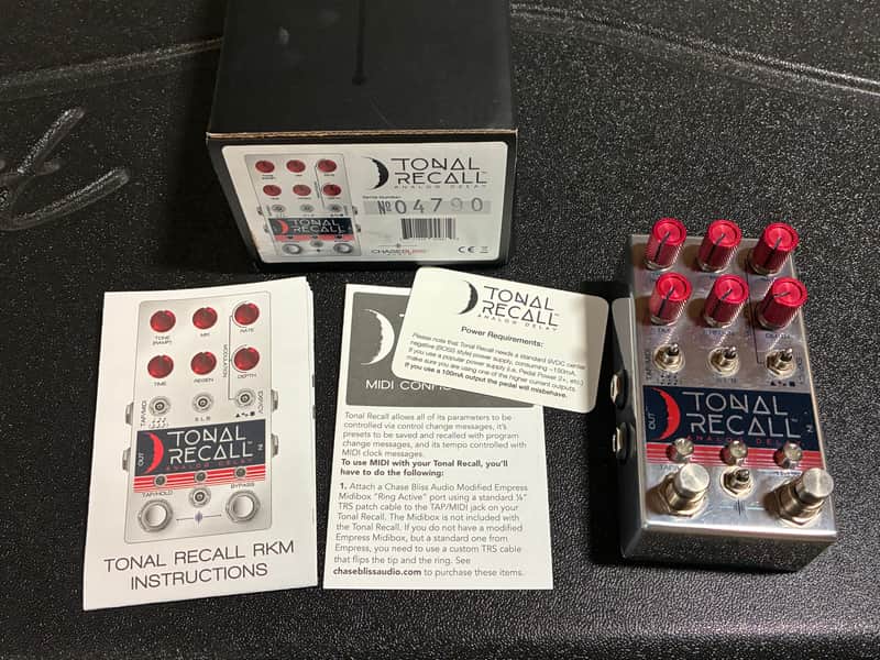 Chase Bliss Audio Tonal Recall RKM Red Knob Mod Analog Delay 2017 - 2018 - Graphic with Red Knobs