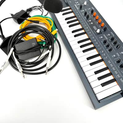Arturia MiniFreak 37-Key 6-Voice Polyphonic Hybrid Synthesizer 2022 - Present - Black image 1