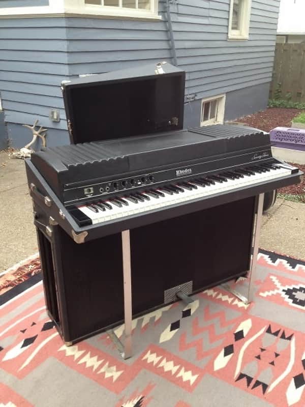Vintage Fender Rhodes suitcase electric piano 73 mkII Black image 1