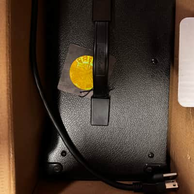 Marshall MG Gold MG15GR 2-Channel 15-Watt 1x8" Solid State Guitar Combo 2018 - Present - Black image 2