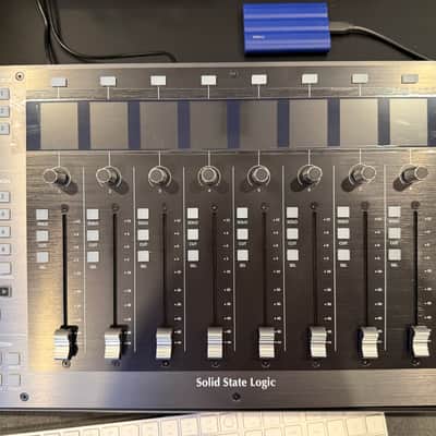 Solid State Logic SSL UF8 DAW Controller 2021 - Present - Black image 6