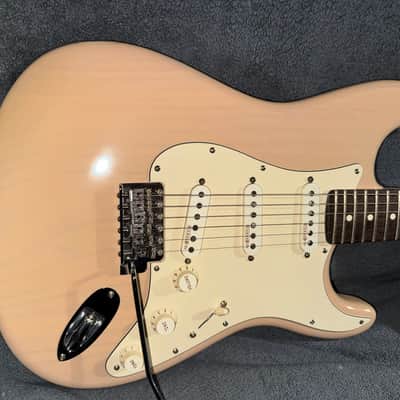 Fender American Special Stratocaster with Rosewood Fretboard 2015 - 2018 - trans blonde image 2