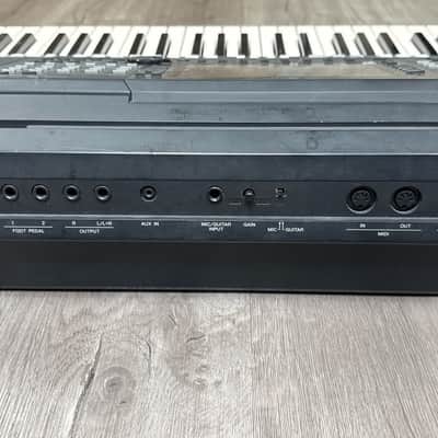 Yamaha PSR S775 61 Key Arranger Keyboard With Stand image 6