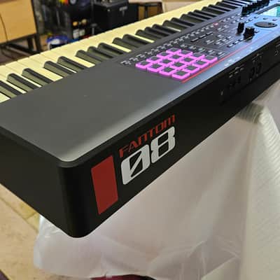 Roland FANTOM-08 88-Key Workstation, B-stock from Roland UK. Full 2 yr warranty. MINT image 6