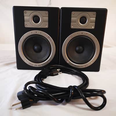 ESI nEar 05 eXperience 5" Studio Reference Monitors - Sold As A Pair In Great Condition - image 2