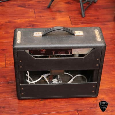 1968 Fender Vibrochamp drip edge silver face (FAM0237) image 4