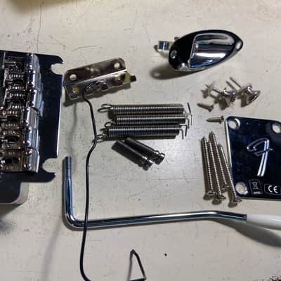 Fender Player Strat Stratocaster Hdw 2 Point Bridge F Neck Plate Output image 1