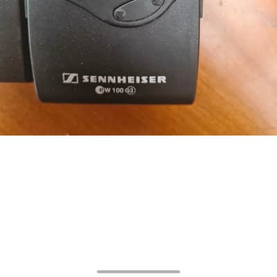 Sennheiser Sk100 Bodypack G3+Sennheiser EK100 G3 Diversity Receiver+me4 mic freq 823-865 MHz set image 2
