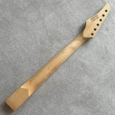 Short Scale Mini Guitar Maple Wood Neck, 24 Frets Fingerboard Fretboard image 8