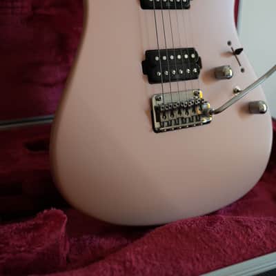 Ibanez AZ2402-PKF Prestige 2019 - 2020 - Pink Flat image 1
