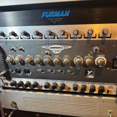 Yorkville  XS 800 Bass Master ALL tube preamp-Sounds fantastic image 2