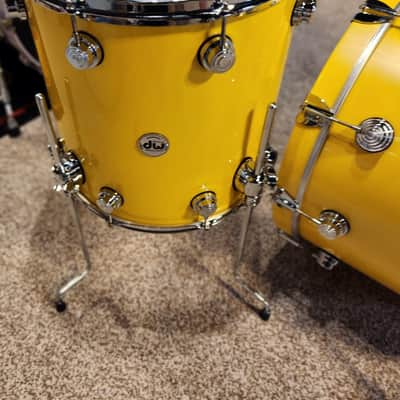 DW Collectors  Series LACQUER SPECIALTY 2026 -Aztec Gold over White Pearl Gloss w/Chrome Hardware image 7