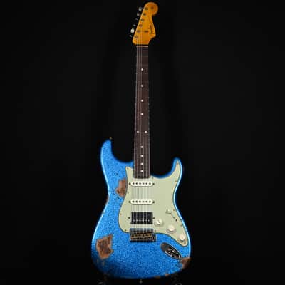 Fender Custom Shop '62 Stratocaster HSS Heavy Relic- Blue Sparkle 2026 (R146850) image 2