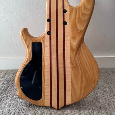 Conklin custom 7 string bass 1998 with Bartolini pickups and piezo bridge image 10