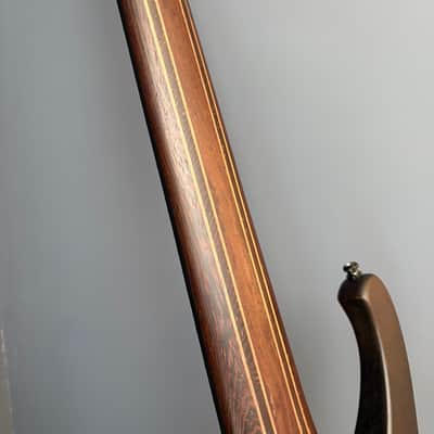 Ibanez EHB1505MS Bass Guitar, 5 String, Mahogany Body, Panga Panga Neck & Fingerboard - Black Ice Flat image 9