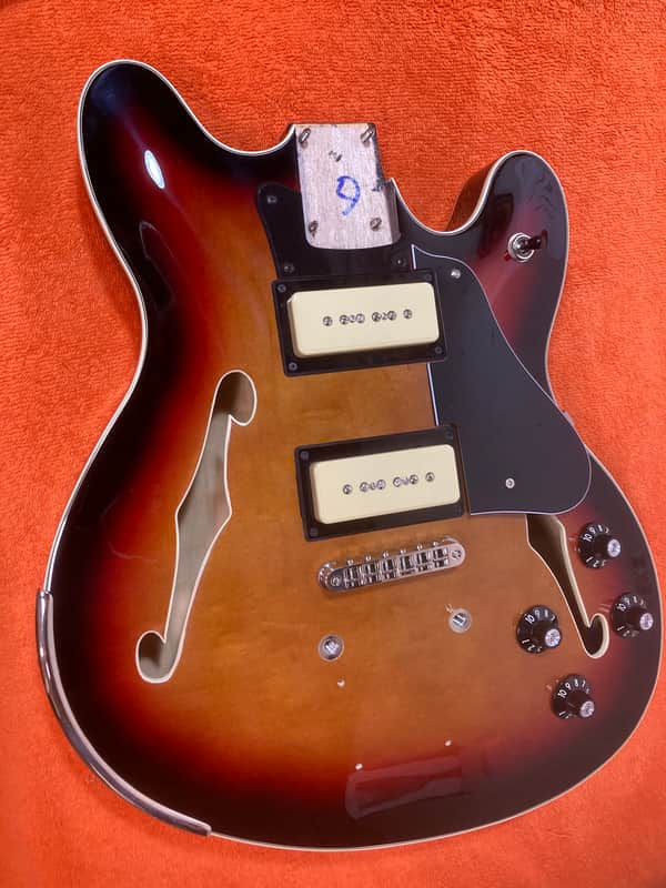 レア！Squier Starcaster .p90【ケースなし】 Squier Starcaster .p90【ケースなし】｜Squier Starcaster .p90