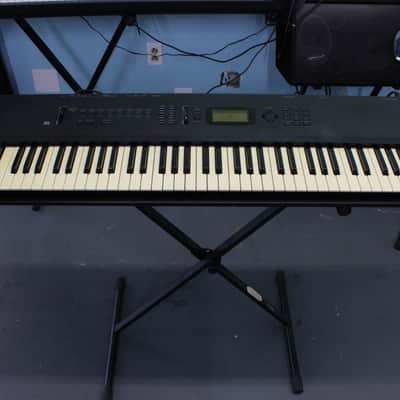 Korg - X2 76 semi weighted keys