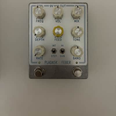 Pladask Elektrisk Feber 2020 - Present - White image 2