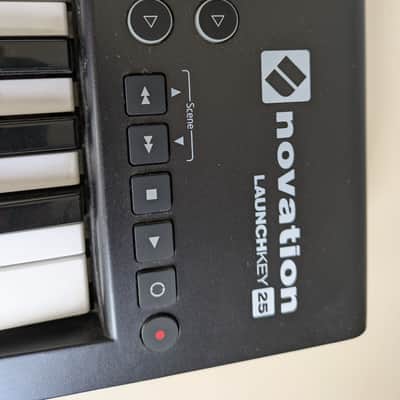 Novation Launchkey 25 MKII MIDI Keyboard Controller 2015 - 2020 - Black image 4