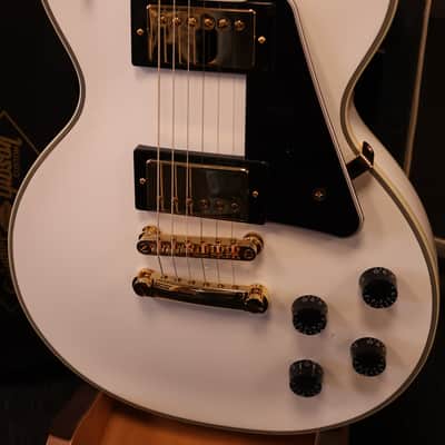 Epiphone Inspired By Gibson Custom Les Paul Custom (Incl Hard Case) Alpine White image 2