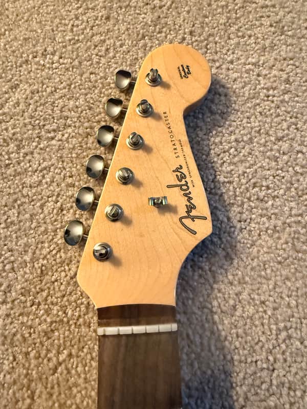 Fender Traditional II 60's Stratocaster Neck with Upgraded Gotoh Locking Tuners imagen 1