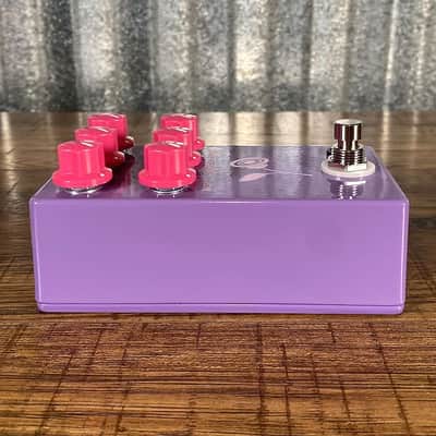 JHS Pedals Violet Lari Basilio Distortion Overdrive Guitar Effect Pedal Purple image 6