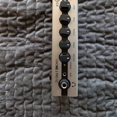 Warwick Gnome i Pro V2 300-Watt Pocket Bass Amp Head with USB Interface 2023 - Present - Silver image 2