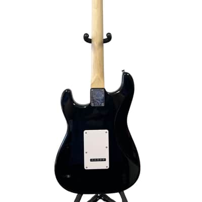 Squier Sonic Stratocaster 2023 - Present - Black image 4