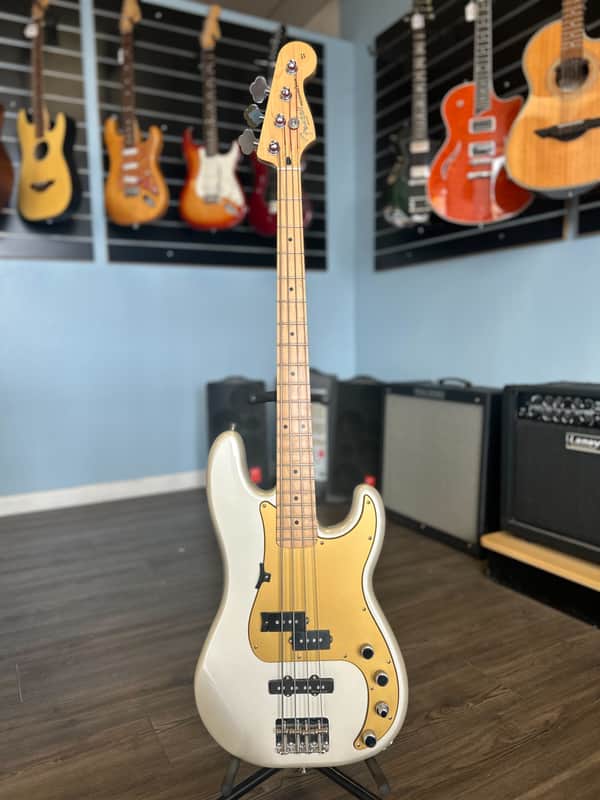 Fender Deluxe Active Precision Bass Special 2010 - Pearl Frost image 1