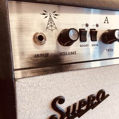 Supro Airwaves 1825RT Tube Guitar Combo Amp image 3