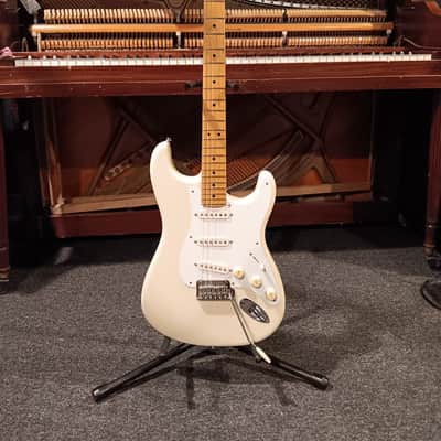 MINT - Fender Lincoln Brewster Stratocaster 2024 - Present Olympic Pearl image 1
