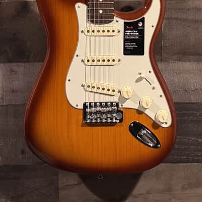 Fender American Performer Stratocaster Honey Burst COLOR:HONEY BURST image 5