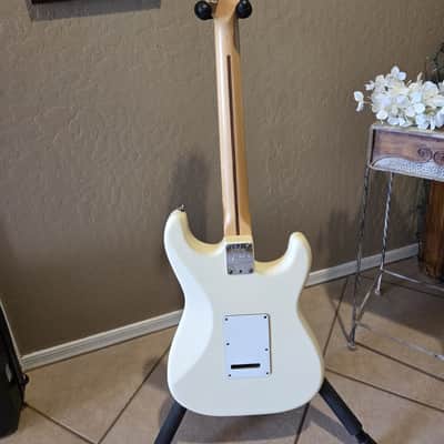 Left-Handed 2012 American Standard Fender Stratocaster lefty image 9